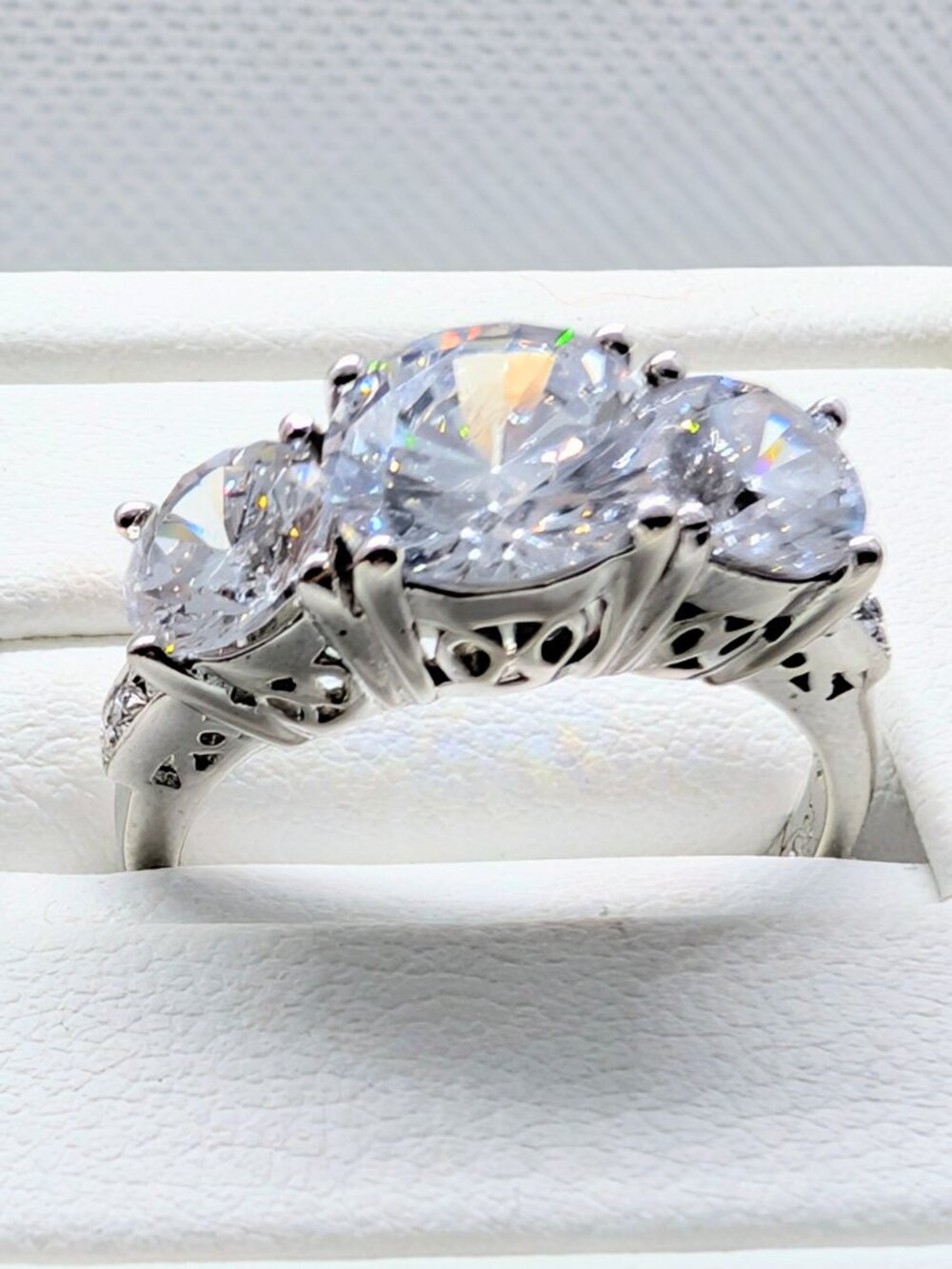NEW Past Present Future Sterling silver CZ ring - Picture 16 of 16